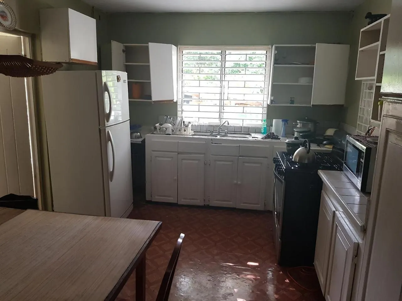 Devon Estate Apartment Kingston